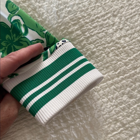 Lilly Pulitzer “lil escape plan” pattern Jacket - Picture 8 of 12